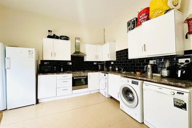 1 bed house, Radford Road, Hyson Green, Nottingham, NG75DR - Image 6